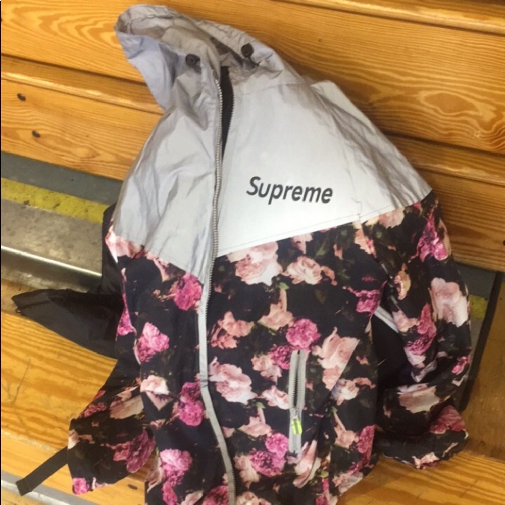 Floral x Suprme - Picture 2 of 4